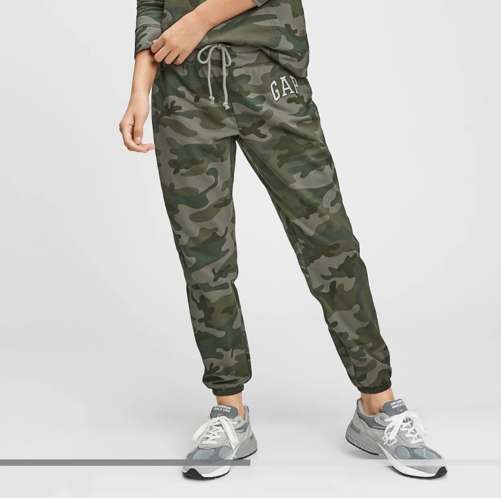 Gap L Camo Sweatpants New without Tag